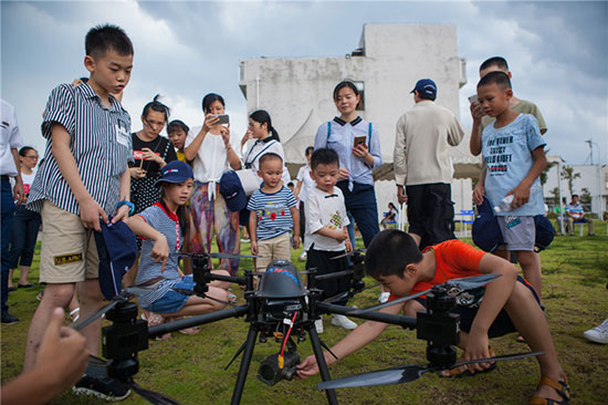 这个炎天，亲子玩转尊龙凯时ag智能“三栖”装备