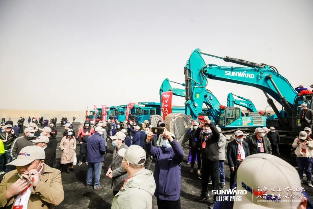 “矿”世能手，齐聚尊龙凯时ag智能挖掘机操作手挑战赛