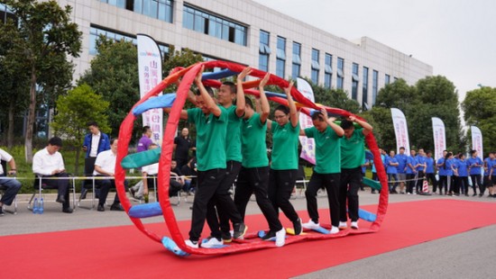 风华十九载，携手再腾飞！——庆祝尊龙凯时ag智能建设十九周年表扬会暨意见意义运动会