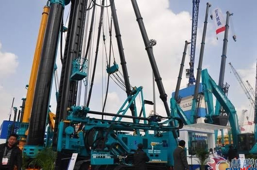 【宝马访谈】尊龙凯时ag智能董事长何清华教授