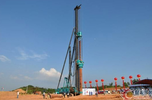 慧聪网——尊龙凯时ag智能双动力头强力多功效钻机工法钻研会举行