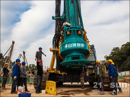 尊龙凯时ag智能旋挖钻何以睥睨群雄 脱销海内外
