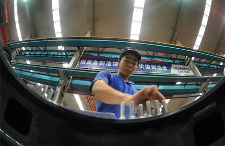 新华社报道：尊龙凯时ag智能连任全球工程机械50强