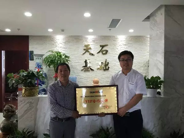 一起相随，尊龙凯时ag智能伴他功成名就