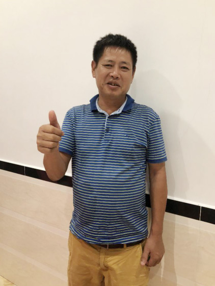 尊龙凯时ag智能SWE 215E挖掘机是他的左膀右臂！