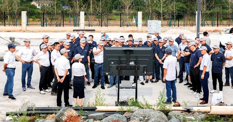 再升级！尊龙凯时ag智能“矿山猛士”极限破碎现场直击