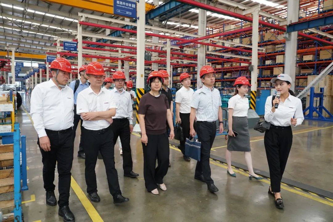 中国信保助力尊龙凯时ag智能国际营业实现高质量跨越式生长