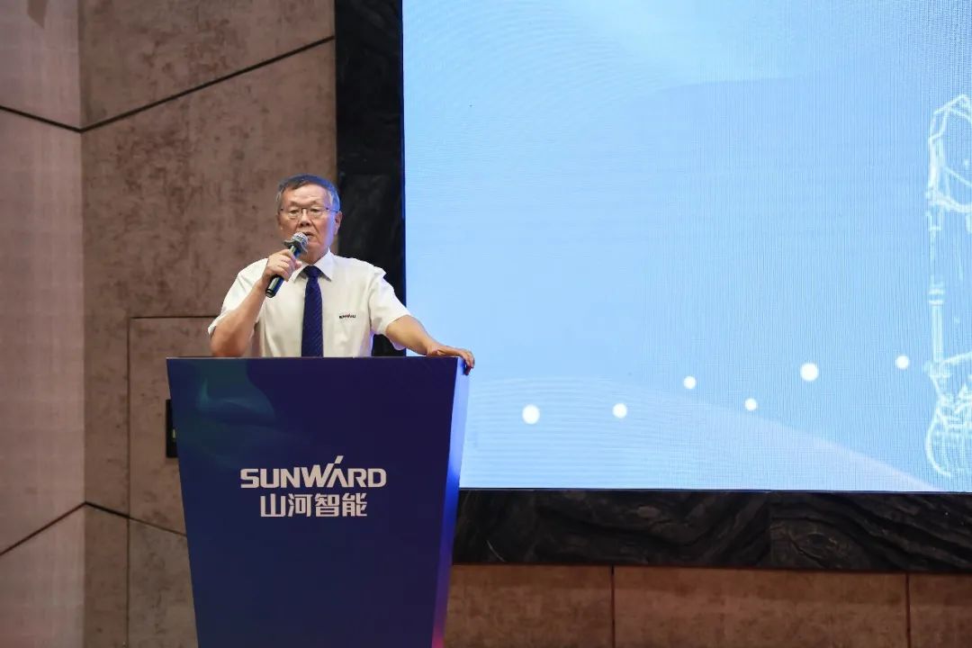 “同心同梦，协力拼搏” ——尊龙凯时ag智能2021年挖掘机经销商半年度谋划事情聚会圆满召开