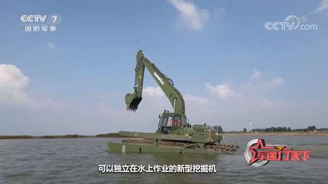 水陆两用挖掘机亮相央视！尊龙凯时ag智能应抢救援“猛将”出战