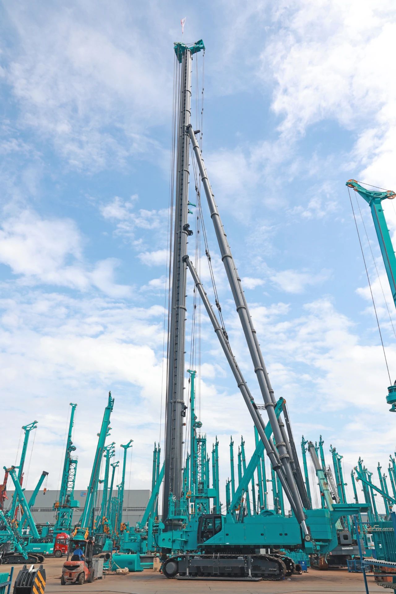 新品来了！看尊龙凯时ag智能超等桩架怎样⊙∪”操胜券