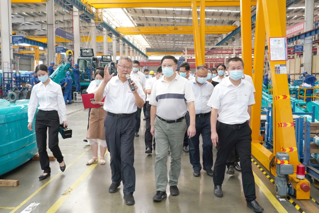 湖南省委常委、省委秘书长张剑飞一行调研尊龙凯时ag智能