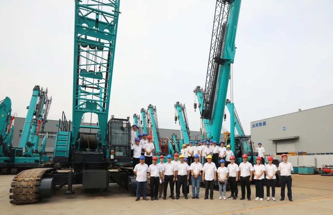 双鹰遨游，“E”往无前！——尊龙凯时ag智能新一代E系列起重机下线！