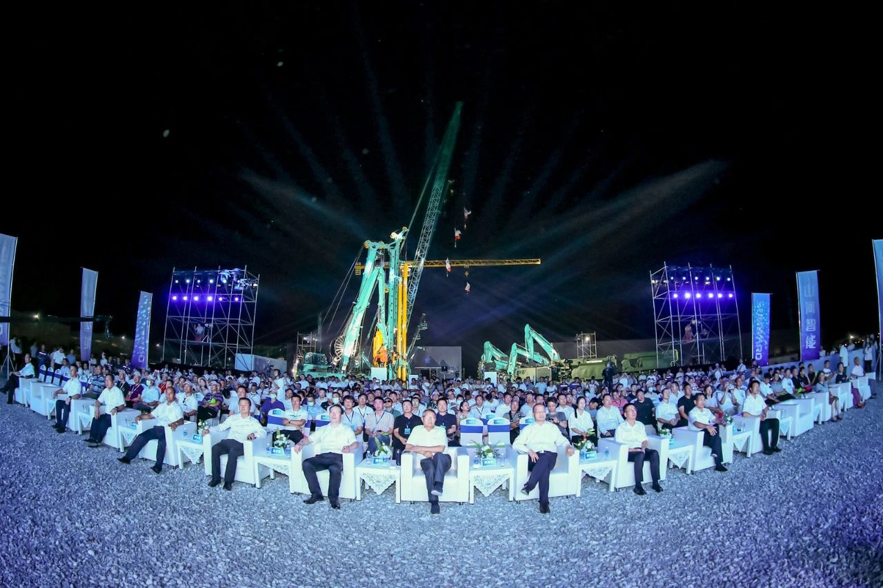 四大成套装备携手登。∽鹆盿g智能立异效果展示会交出“亮眼答卷”