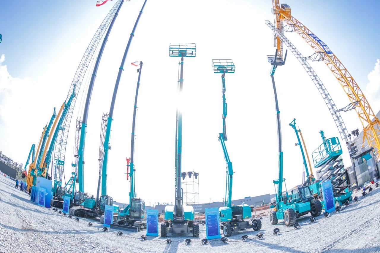 四大成套装备携手登。∽鹆盿g智能立异效果展示会交出“亮眼答卷”