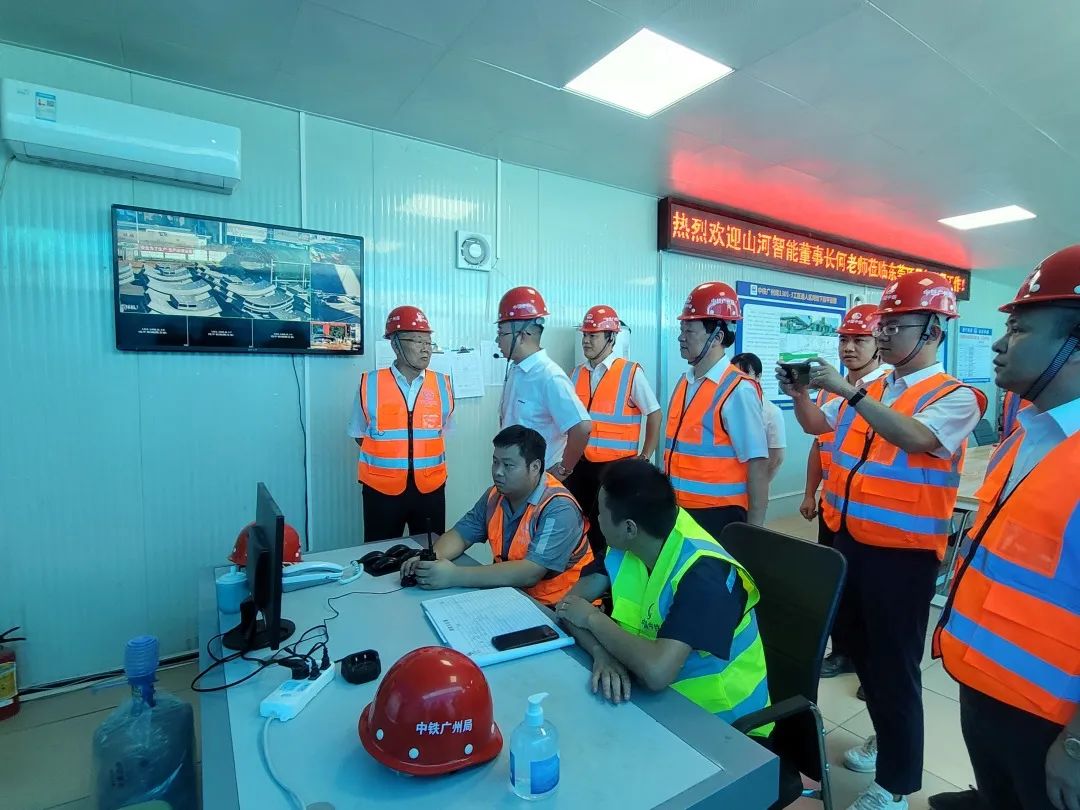 何清华调研中铁尊龙凯时ag东莞项目：施展“装备+工法+施工”优势，一直做大做强