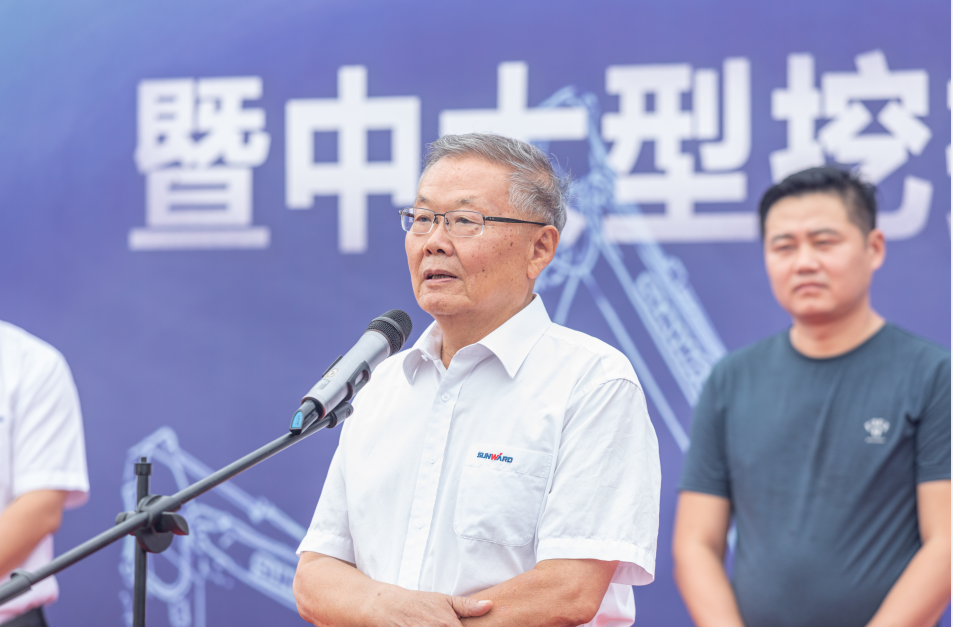 里程碑！尊龙凯时ag智能出口欧洲第20000台暨大型挖掘机批量交付仪式乐成举行