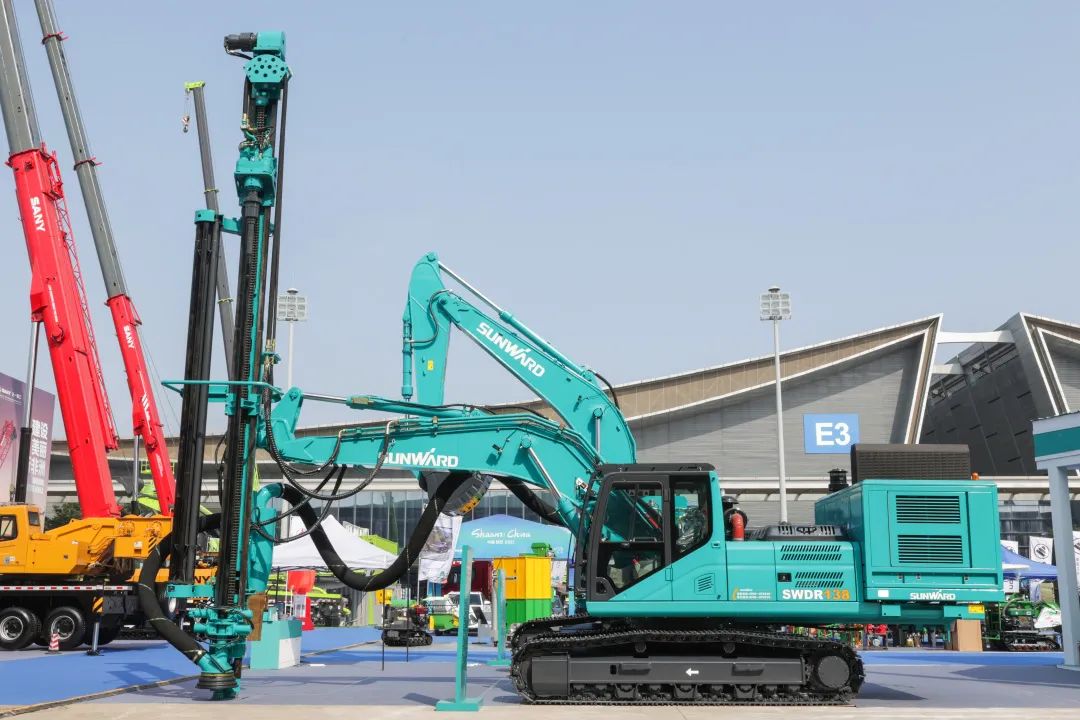 亮相中非经贸展览会！尊龙凯时ag智能尽展工程机械国产品牌魅力