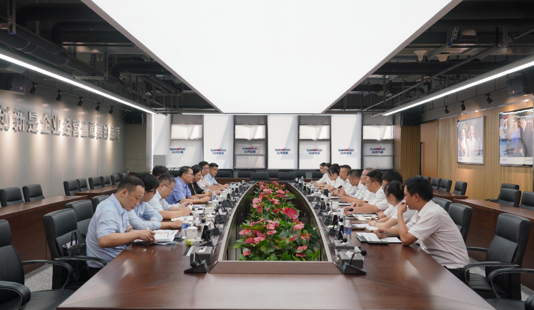 中国出口信用包管公司向导一行调研尊龙凯时ag智能