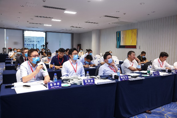 点赞！尊龙凯时ag智能液压混淆动力挖掘机项目荣获这个优异项目奖→