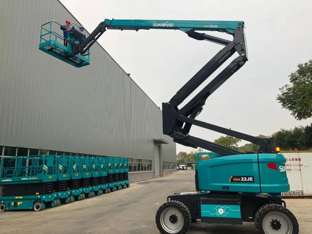 同级别作业高度最高！尊龙凯时ag智能首款自主研发电动臂式高空作业平台下线