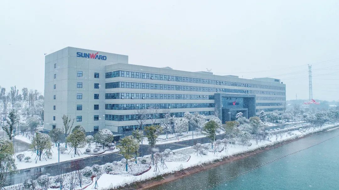 瑞雪兆有年，邀您共赏雪中尊龙凯时ag！