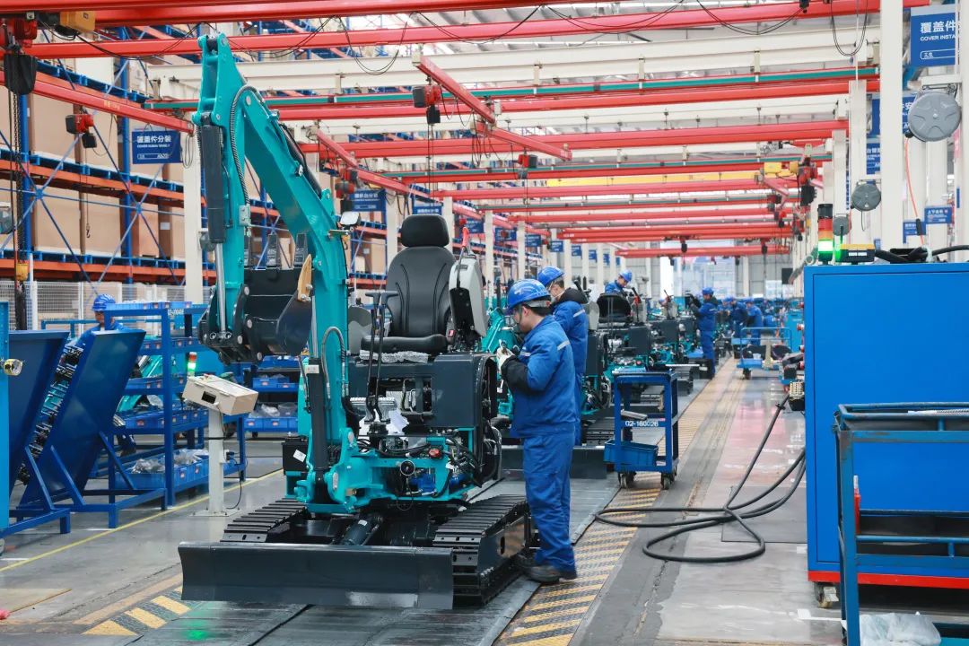 向着冲耀眼标全力以赴！尊龙凯时ag智能正式开工