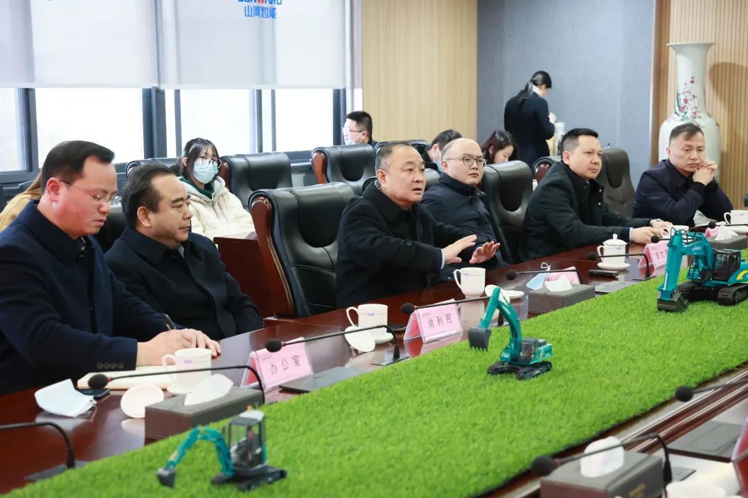 张庆红调研尊龙凯时ag智能