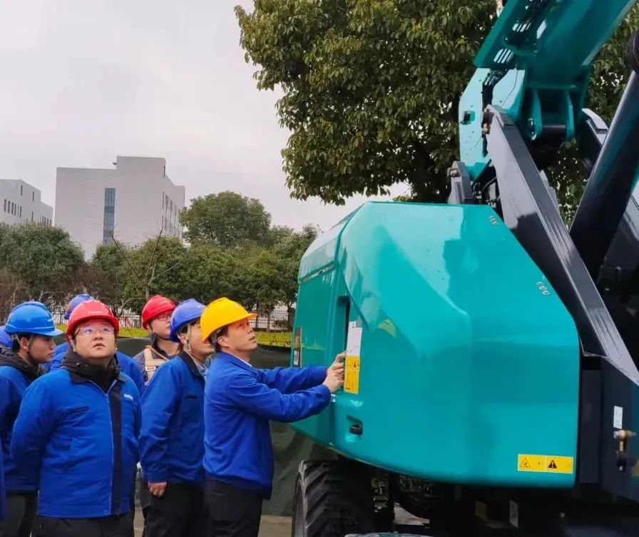 “拳”力出击！尊龙凯时ag智能首套自主研发臂车控制系统重磅来袭