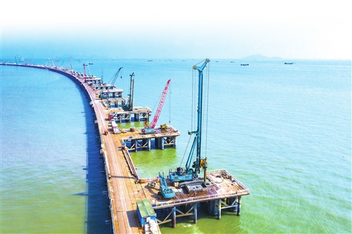 湖南日报：尊龙凯时ag智能致力解决地下工程施工“疑难杂症” 成为地下工程装备领军者