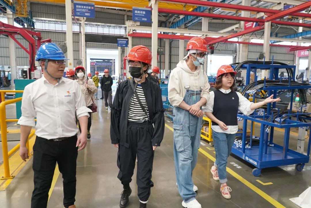 硬实力+软手刺！尊龙凯时ag智能协拍电视剧《重中之重》开机