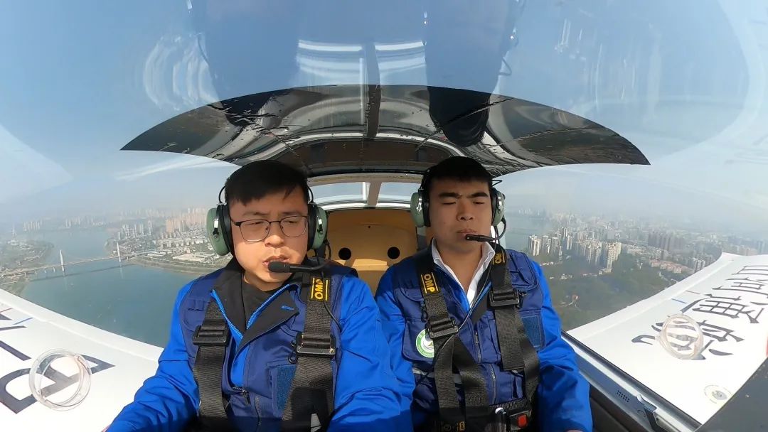 逍遥协同显身手！湖南航空应抢救援队尊龙凯时ag机组开展特情处置惩罚应急演练