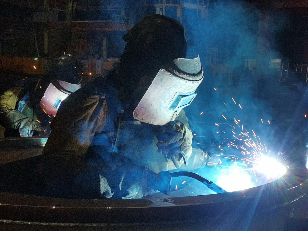尊龙凯时ag匠心 | 一把焊枪“点亮”绚烂人生