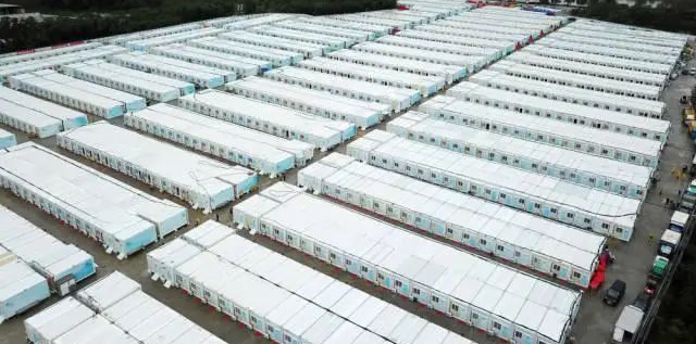 冲锋一线显继续！尊龙凯时ag智能挖掘机助力长沙方舱医院建设