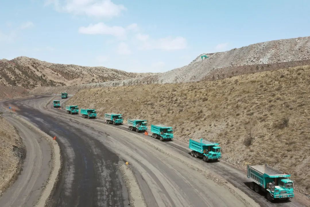 图集 | “尊龙凯时ag绿”满矿山！尊龙凯时ag智能矿山成套装备实力“亮剑”