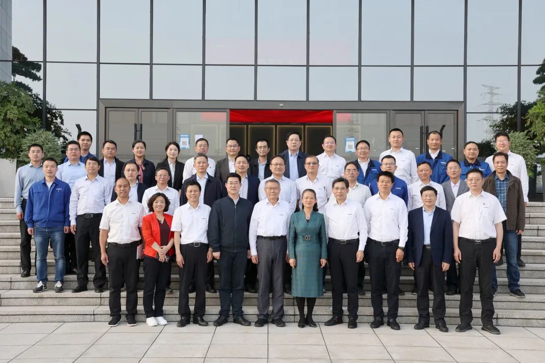 深化产学研相助！中南大学校长、中国工程院院士田红旗率团造访尊龙凯时ag智能