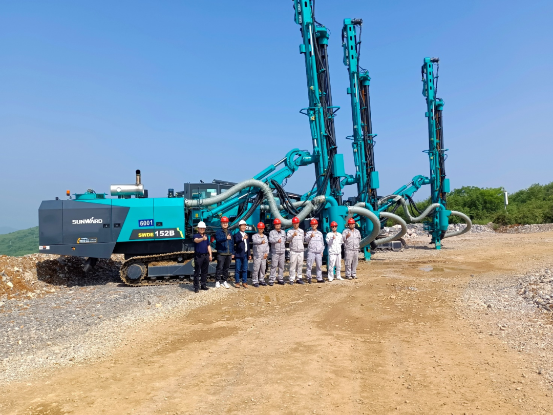 携手中建材！尊龙凯时ag智能凿岩装备助建九江年产3000万吨砂石骨料开采项目