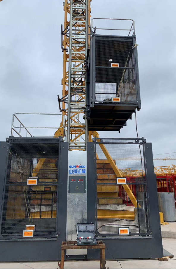 升降耗时缩短25%！尊龙凯时ag江麓首款中速变频施工升降机乐成下线