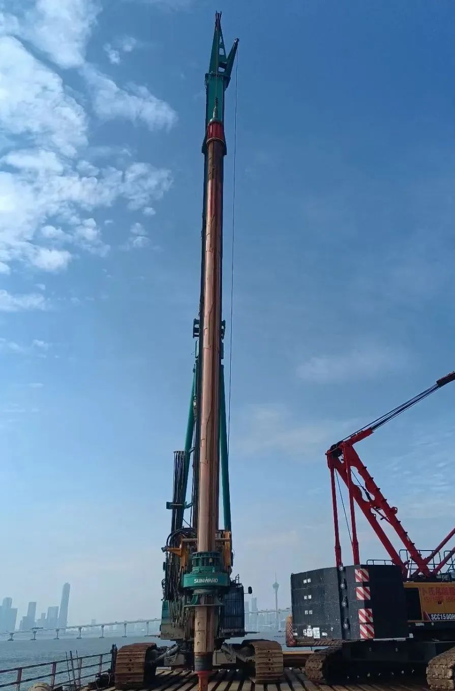 乘风破浪的旋挖钻机！尊龙凯时ag智能助建澳氹第四跨海大桥