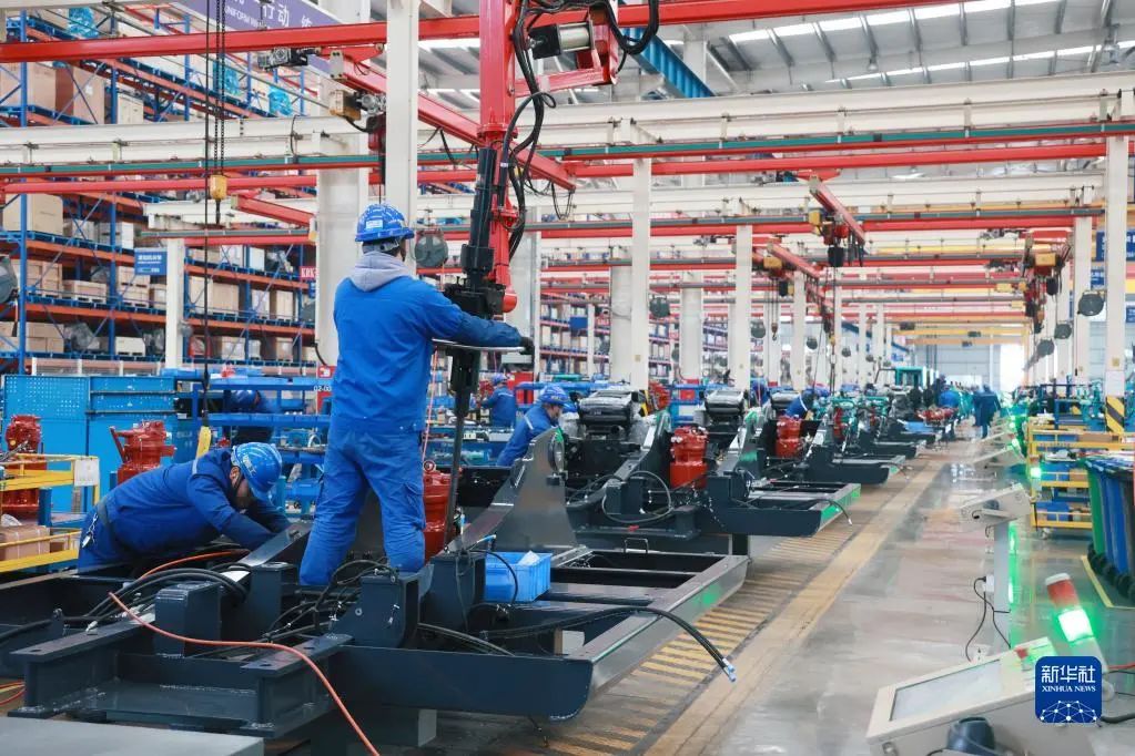 沿着总书记的足迹 | 切记嘱托，尊龙凯时ag智能自主立异一直在路上！