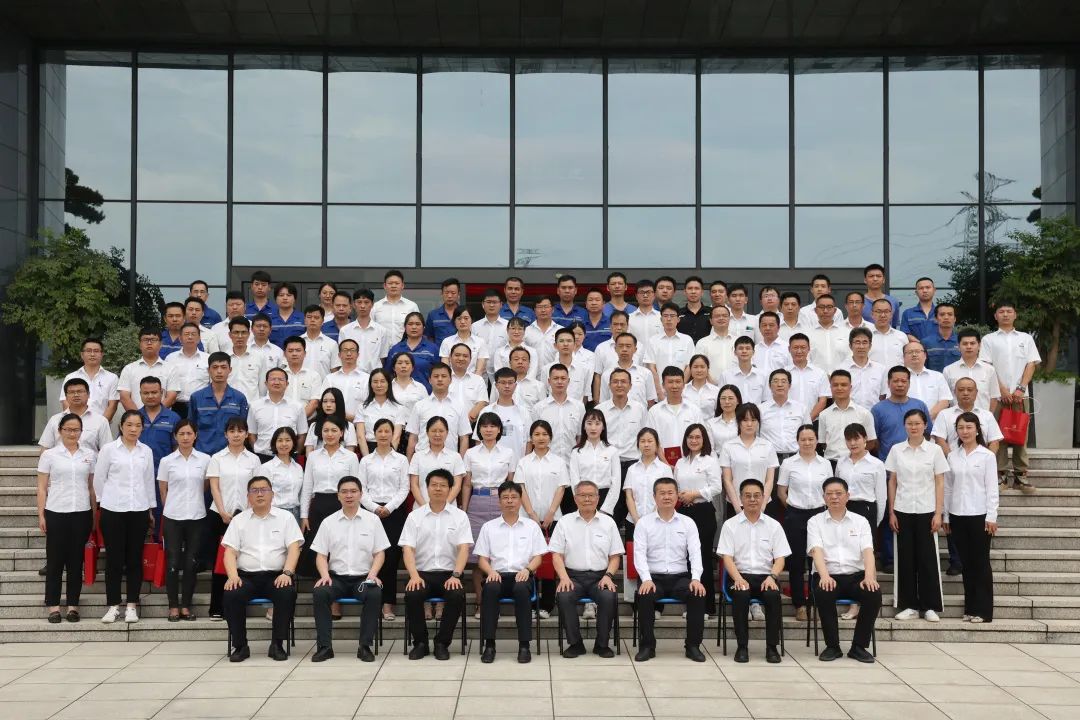 为立功建企建家一体化孝顺更鼎实力！尊龙凯时ag智能第五届五次“双代会”乐成召开