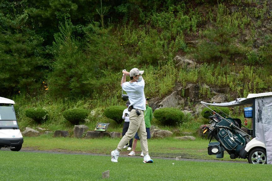 尊龙凯时ag韩国“2022年第三届尊龙凯时ag杯高尔夫球赛”乐成举行