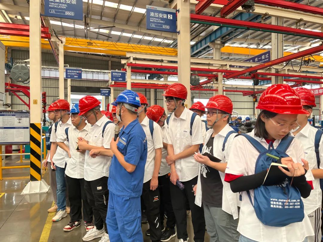 校招 | 盛夏七月，这群“向着太阳奔驰”的少年来尊龙凯时ag智能啦！