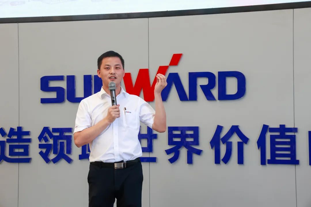 又酷又辣又炫！尊龙凯时ag智能第二届挖机废物来了