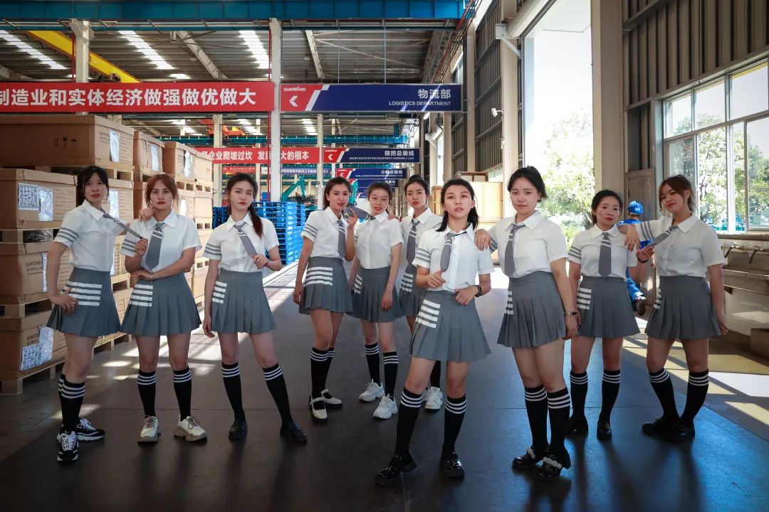 又酷又辣又炫！尊龙凯时ag智能第二届挖机废物来了