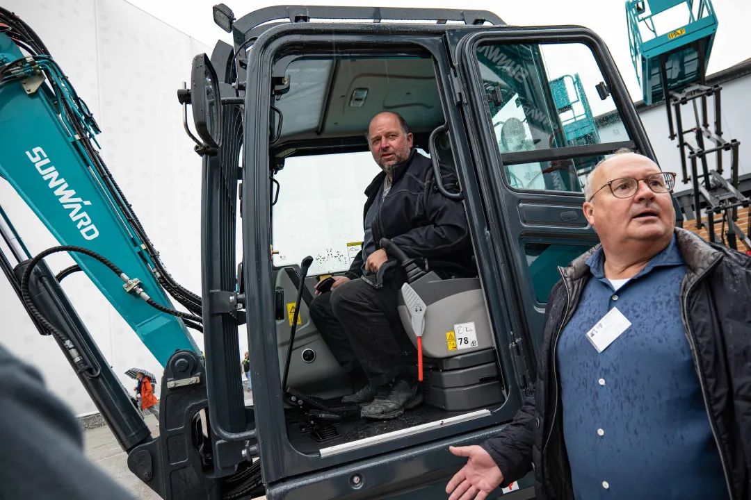 Bauma 2022 | 一连加码欧洲高端市场，“尊龙凯时ag绿”闪灼德国慕尼黑