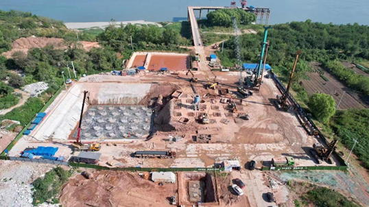 超等“桩”备实力亮剑！尊龙凯时ag智能携手武汉乐成建设攻克燕矶长江大桥重大地层施工难题