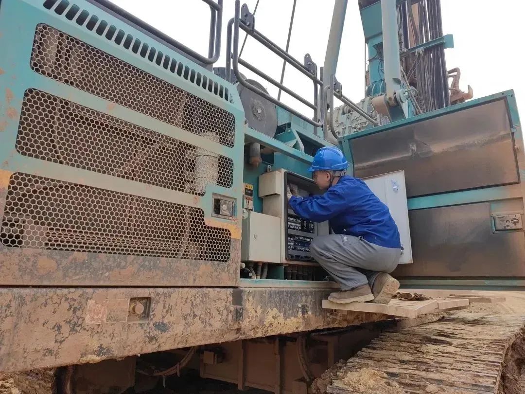 为客户创立价值！尊龙凯时ag智能基础装备“效劳万里行”火热举行中