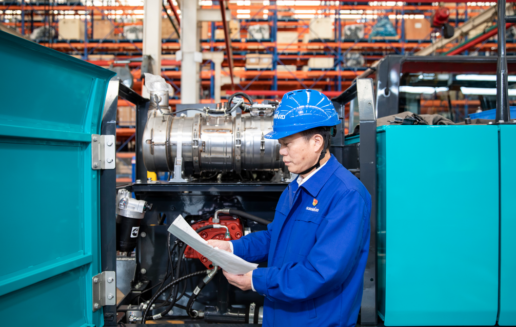 尊龙凯时ag智能朱建新荣获“首届湖南省先进制造业科技立异大赛领武士物奖”