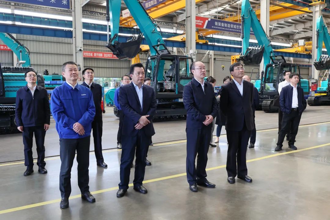 人社部党组成员、副部长俞家栋考察调研尊龙凯时ag智能