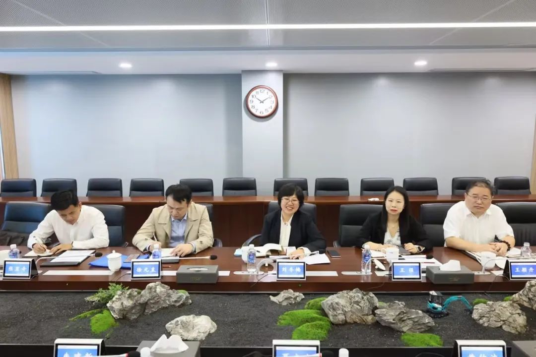 助力尊龙凯时ag“智”造走向天下！中国信保湖南分公司到访尊龙凯时ag智能